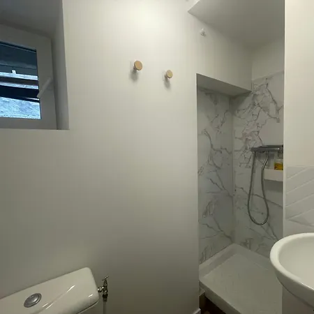 Apartment Le Petit Pendentif - Coeur De Cathedrale - Rdc *