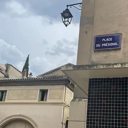 Le Petit Pendentif - Coeur De Cathedrale - Rdc Apartment